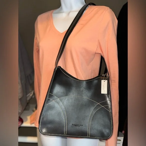 Kenneth Cole Reaction black leather shoulder bag - Picture 4 of 9